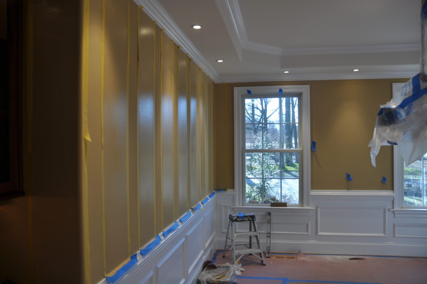 interior room stripe painting
